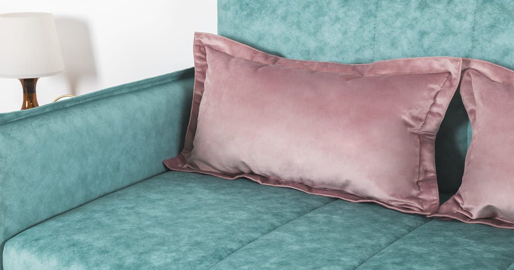Прямой диван-кровать Виола 120, велюр ментоловый